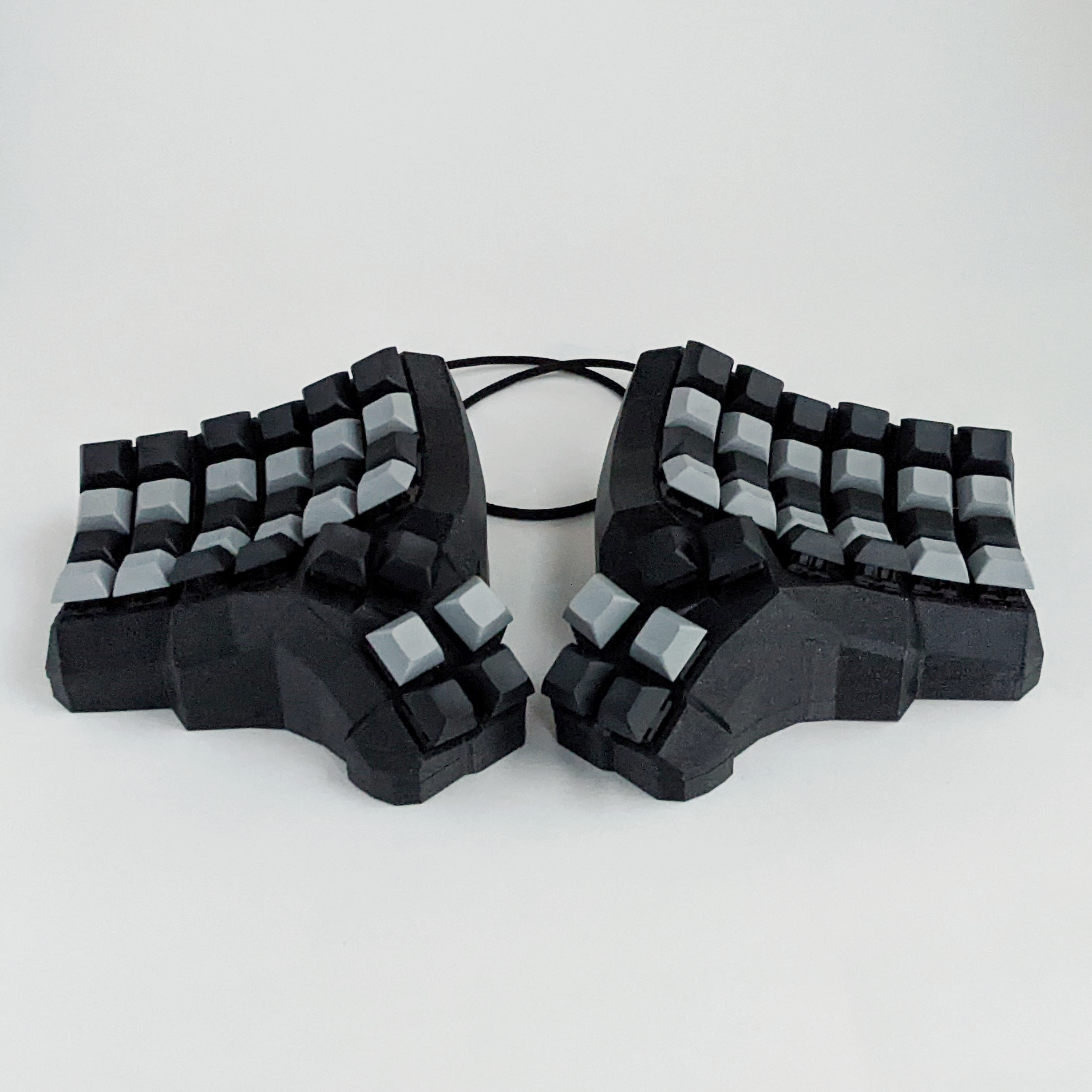 taikohub ergonomic split hotswappable mechanical keyboard size large in black 2022