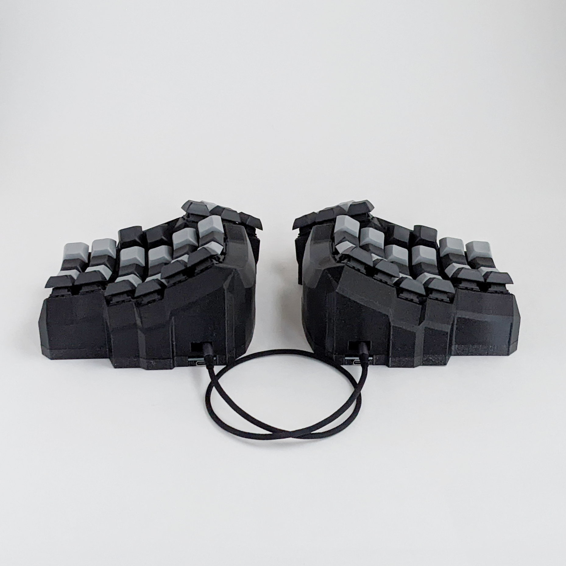taikohub ergonomic split hotswappable mechanical keyboard size medium